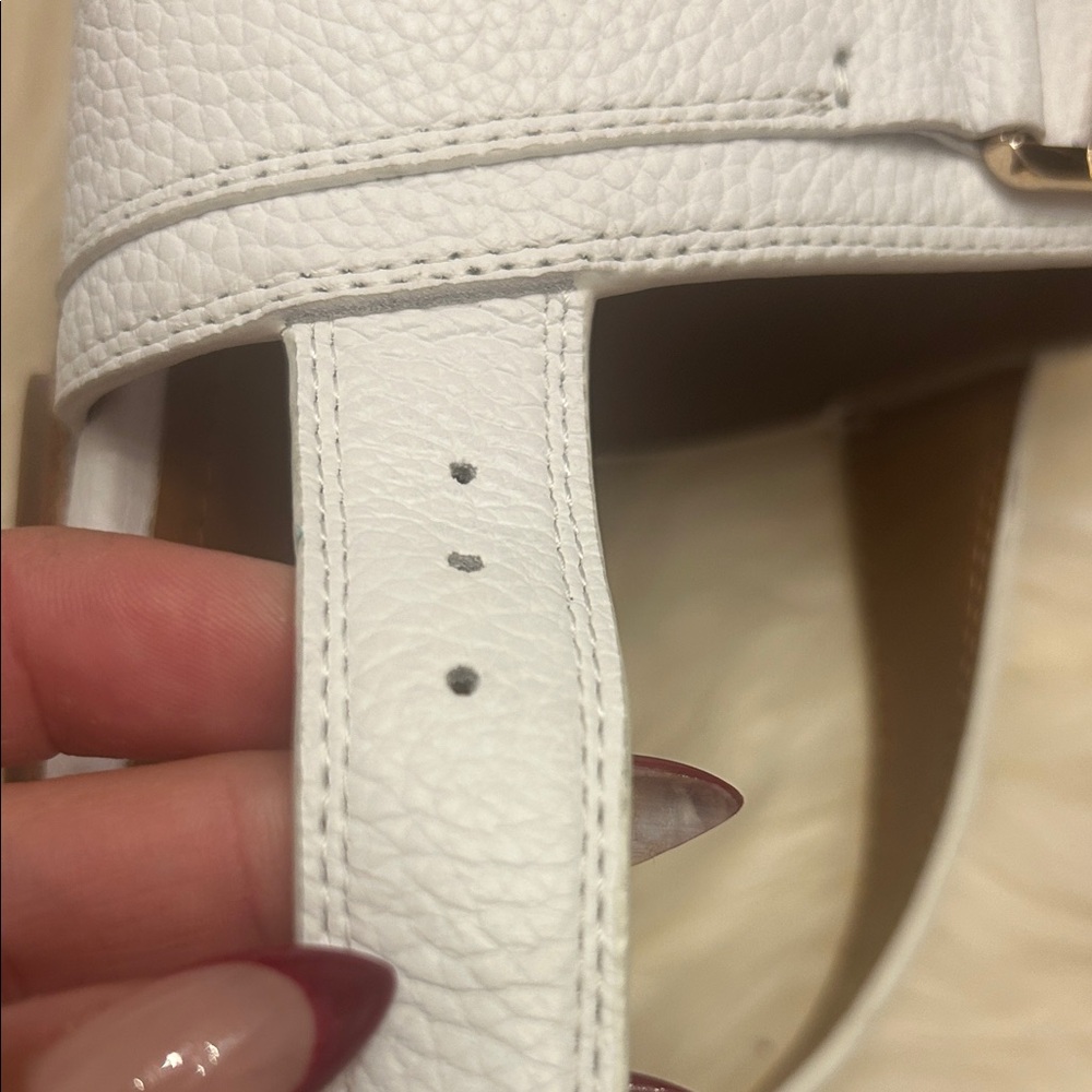 NWOT LV Inspired Women's White and Gold Horizon Sandals Sz 39 - Picture 6 of 8